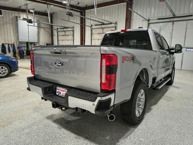 2027 Ford Super Duty F-350® Lariat®
