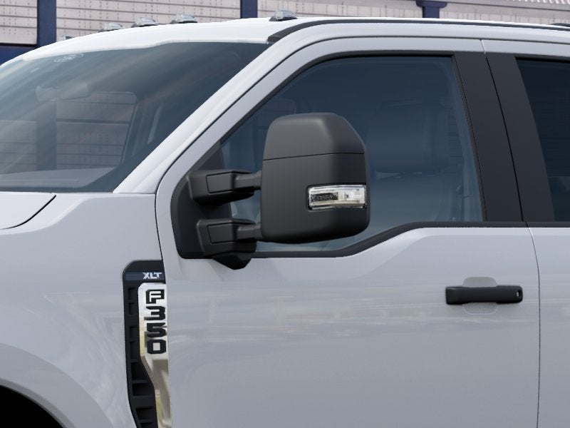 2027 Ford Super Duty F-350® XLT